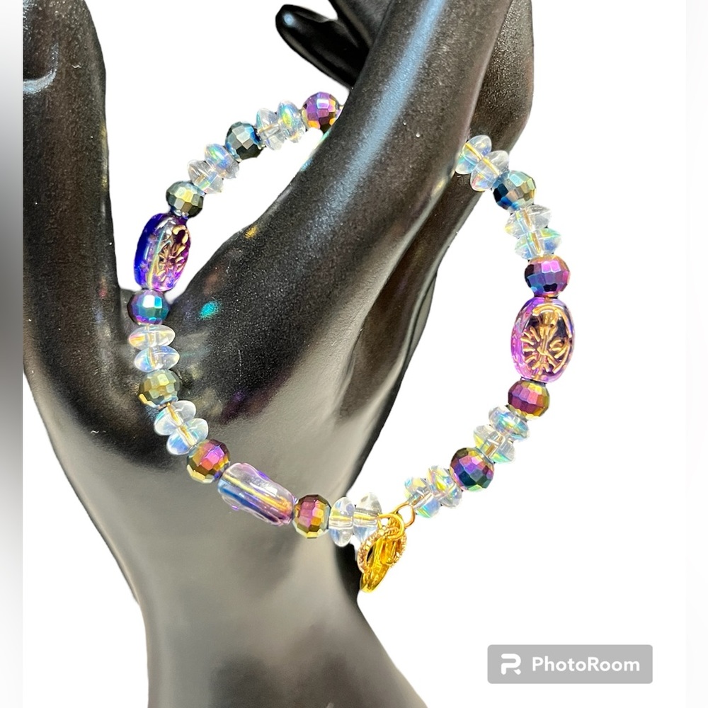 💖💜 Memory wire cuff bracelet with clasp